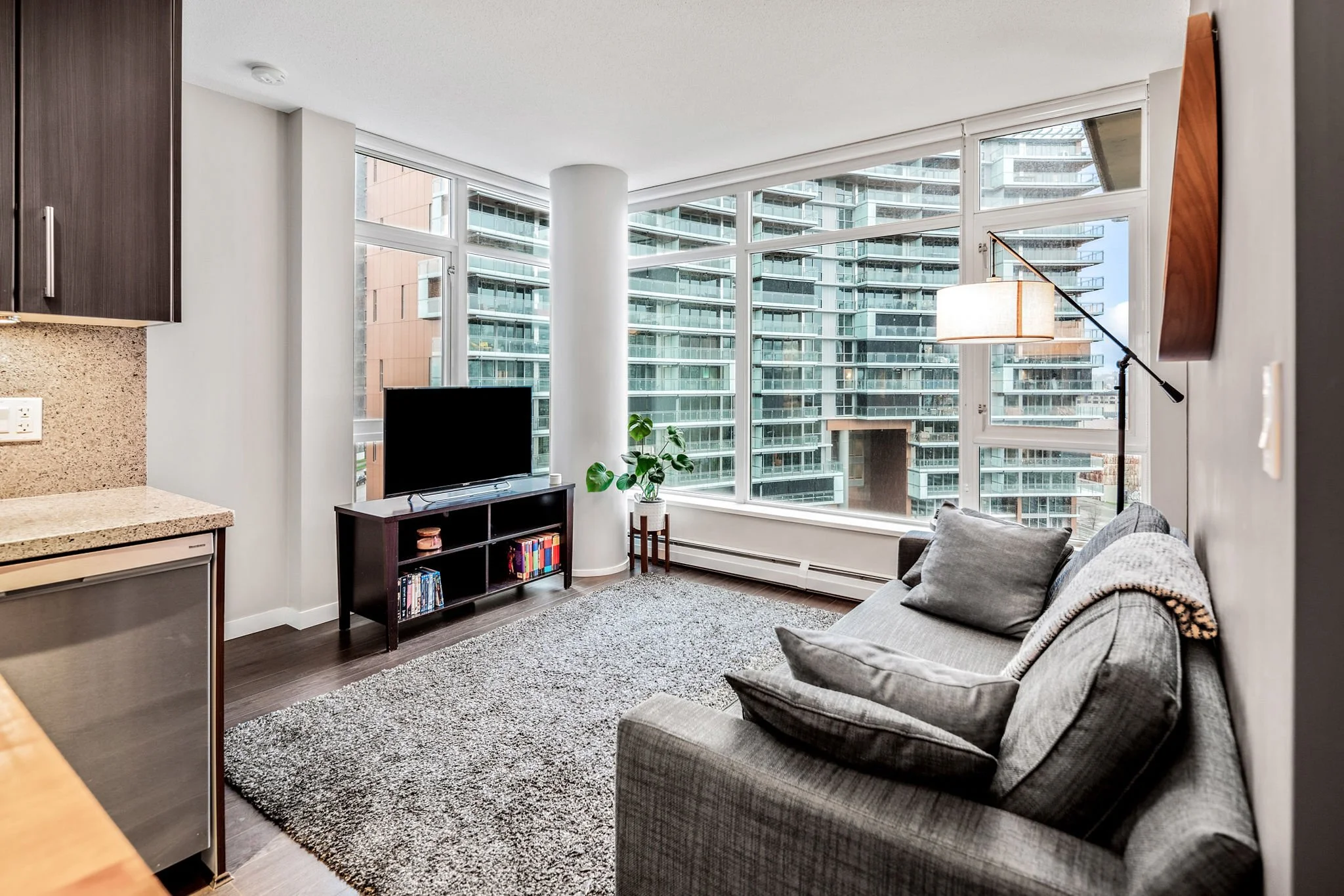 1708ColumbiaSt-5.jpg