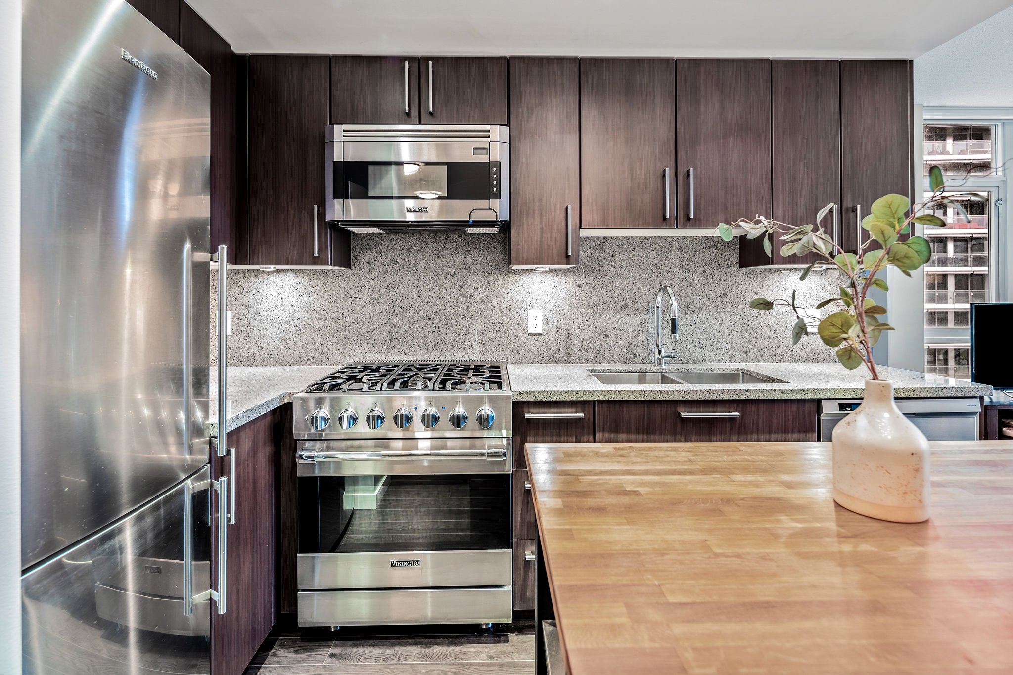 1708ColumbiaSt-13.jpg