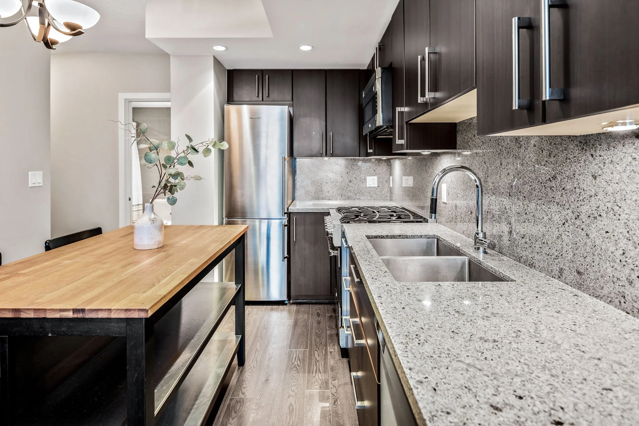 1708ColumbiaSt-16.jpg