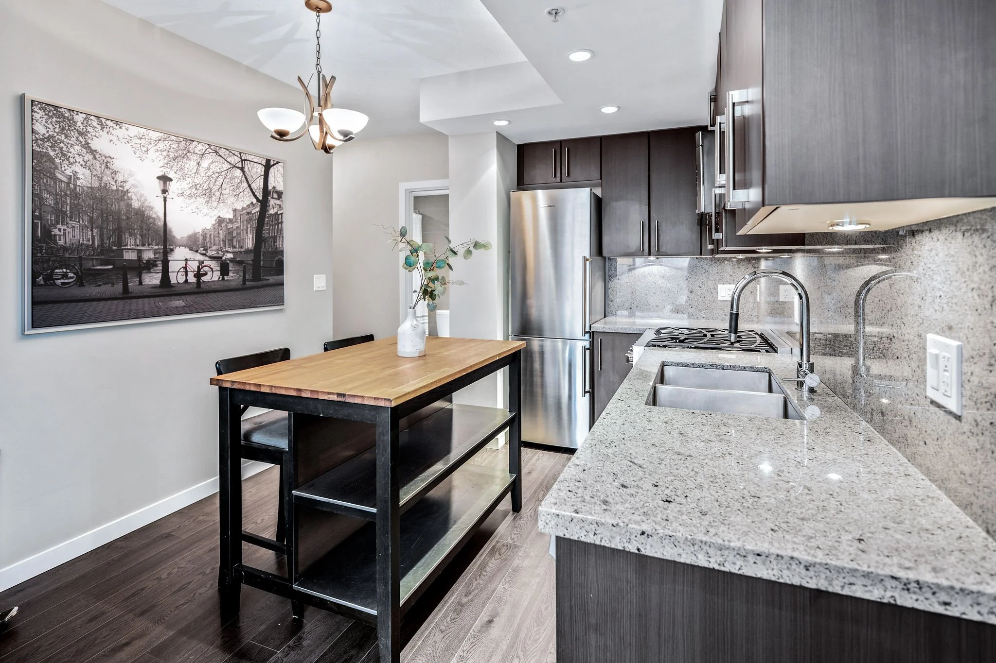 1708ColumbiaSt-20.jpg