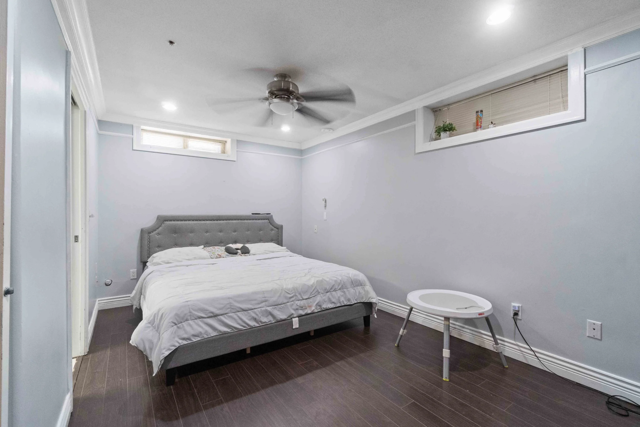 042.jpg
