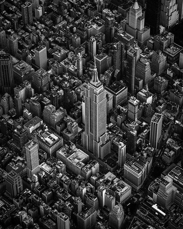 Tell me where you&rsquo;re from! I grew up just across the river in NJ but I&rsquo;ve been in NY for the last 16 years.
.
#SonyAlpha a7iii + FE 100-400 GM
#BHPhoto #AlphaCollective #BeAlpha #SonyImages #NYC
