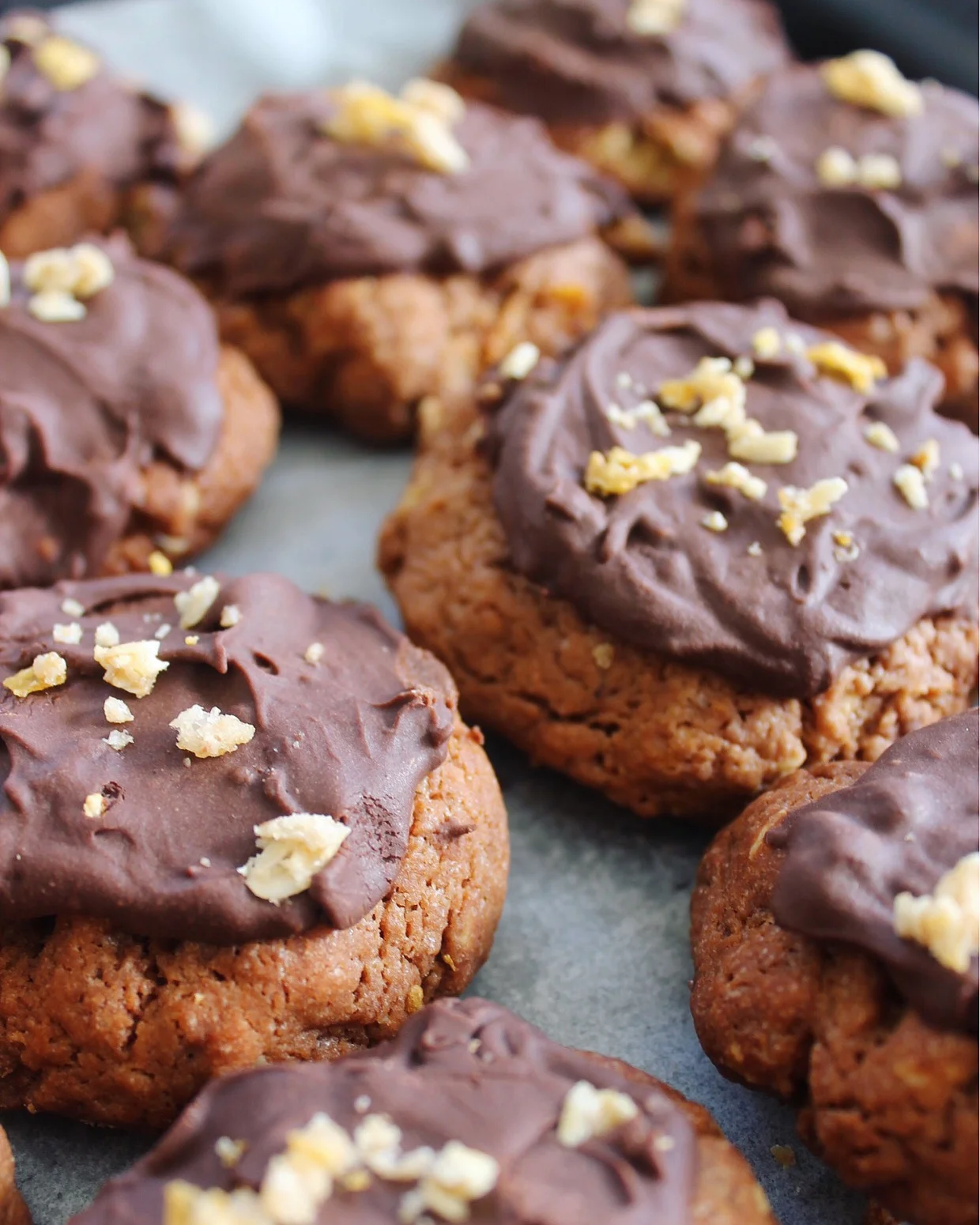 Vanilla Almond Chocolate Cookies