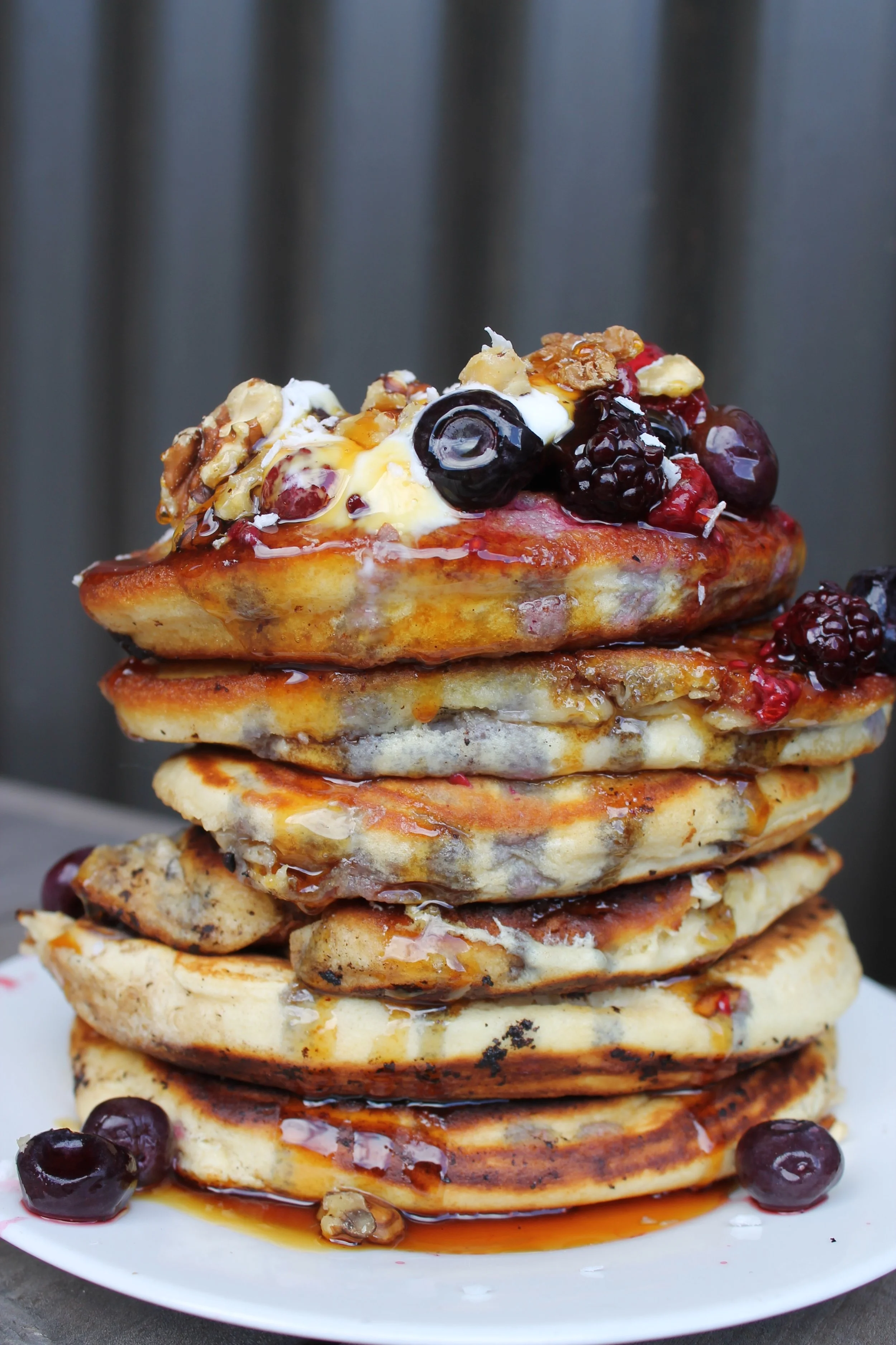 Fluffy Banana Pancakes (Healthy & Vegan)