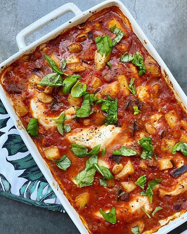 Chicken and Potato SHAKSHUKA 🌿❤️ 1 red onion, diced
1 tbsp chopped garlic
1 chilli, finely chopped (optional) 
2 tbsp paprika (smoked if possible)
2 cups of water
3 large potatoes, chopped into cubes
1 eggplant, chopped into cubes
2 cans chopped tomatoes
1 can butter beans, drained and rinsed
4 chicken breasts
Salt and Pepper 
1. Heat onion and garlic in a pan with some olive oil until soft. Add some salt and pepper, paprika, and one cup of water, and simmer until the onion begins to stick to bottom of pan.
2. Pop potatoes and eggplant into pan, and pour over one cup of water. Stir and then allow to simmer over a low heat, until water evaporates. This process should be about 10 minutes, so add more water if needed.
3. Once water has evaporated, add canned tomatoes. Season with salt and pepper again, then allow to simmer and let the mixture thicken slightly. 
4. Remove pan from heat, and stir through the drained beans (you could use any beans that you like here, and leave out chicken all together if wanting to make a vegetarian option).
5. Pop mixture into an oven proof dish, or using the same pan, add chicken breasts and press down slightly. This will allow the mixture to cover each breast when cooking. 
6. Pop dish into an oven at 190 degrees fan bake for 20-30 minutes, until chicken is cooked through. Remove from oven and serve with fresh basil leaves.