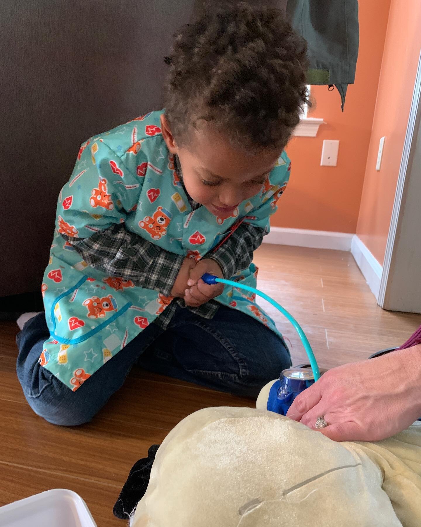 About 6 months prior to stay-at-home orders, I launched Dose of Play child life private practice. 2020 started off so exciting - I was a guest on @wtocmorningbreak and saw two clients in their homes to help prepare the children for surgery. Like ever