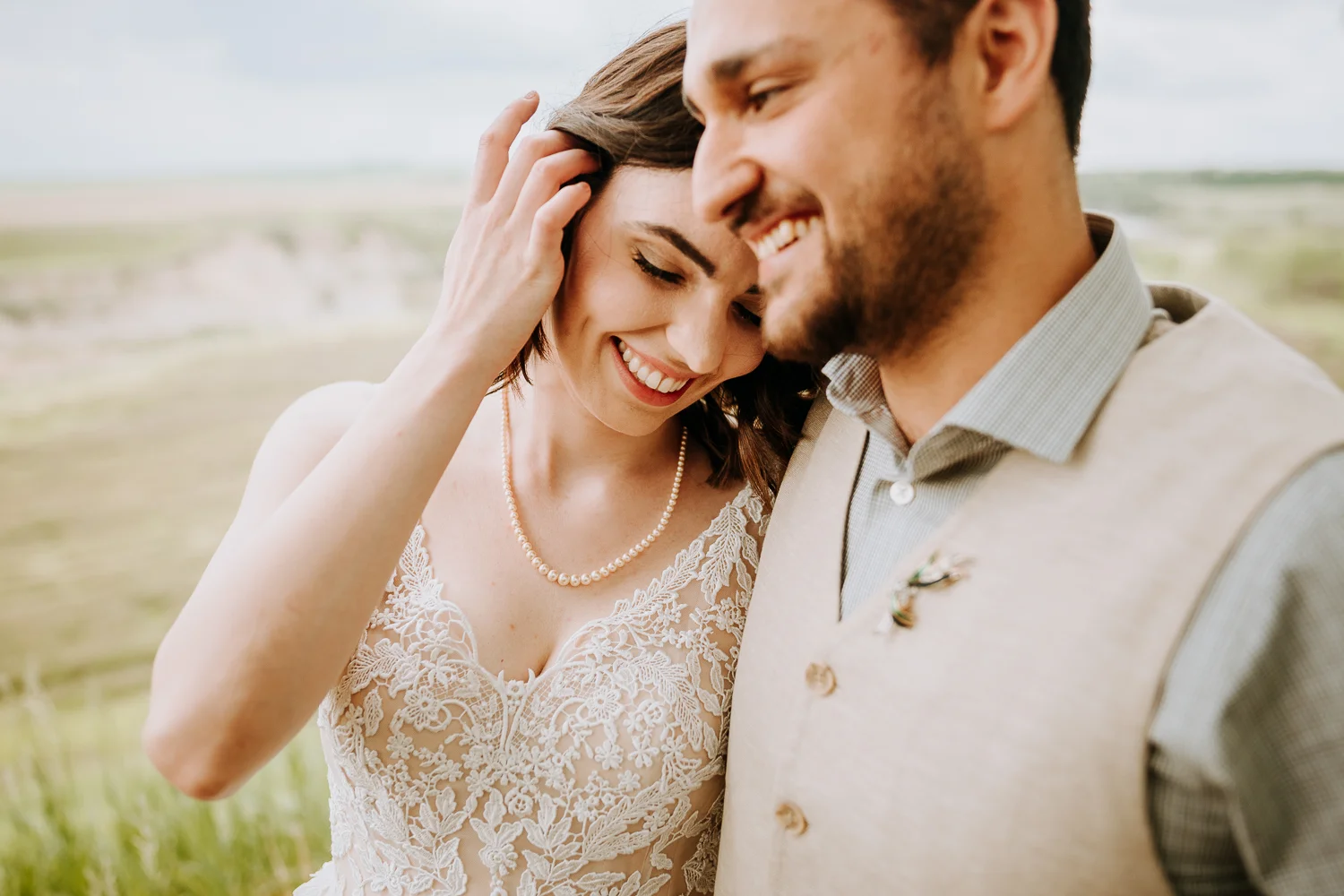 Calgary-Wedding-Photos-Saskatoon-Barn-11.jpg