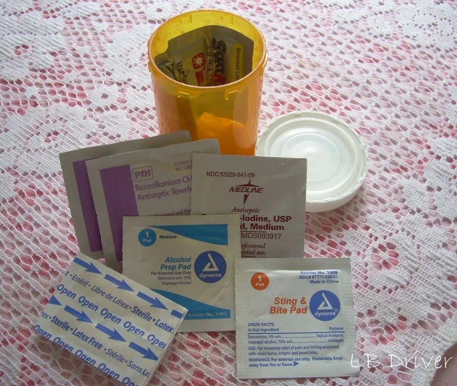diy first aid kit, first aid kit, camping first aid kit, survival kit, pill bottle first aid kit, rx first aid kit, pill bottle survival kit, rx survival kit