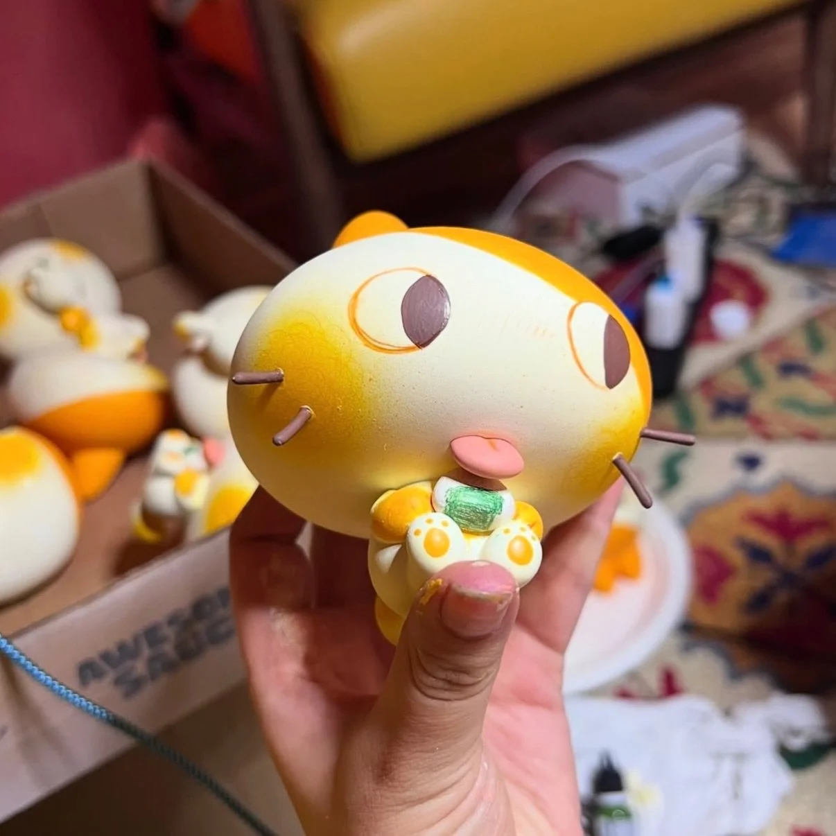 i will have a bunch of handpainted toys @indietoy.la at gallery nucleus next week!! the return of some oldies &amp; i'm working on a lot of one/of-a-kind colorways! so if you want to see them all you'll have to swing by next weekend 💃🏻 I'm painting