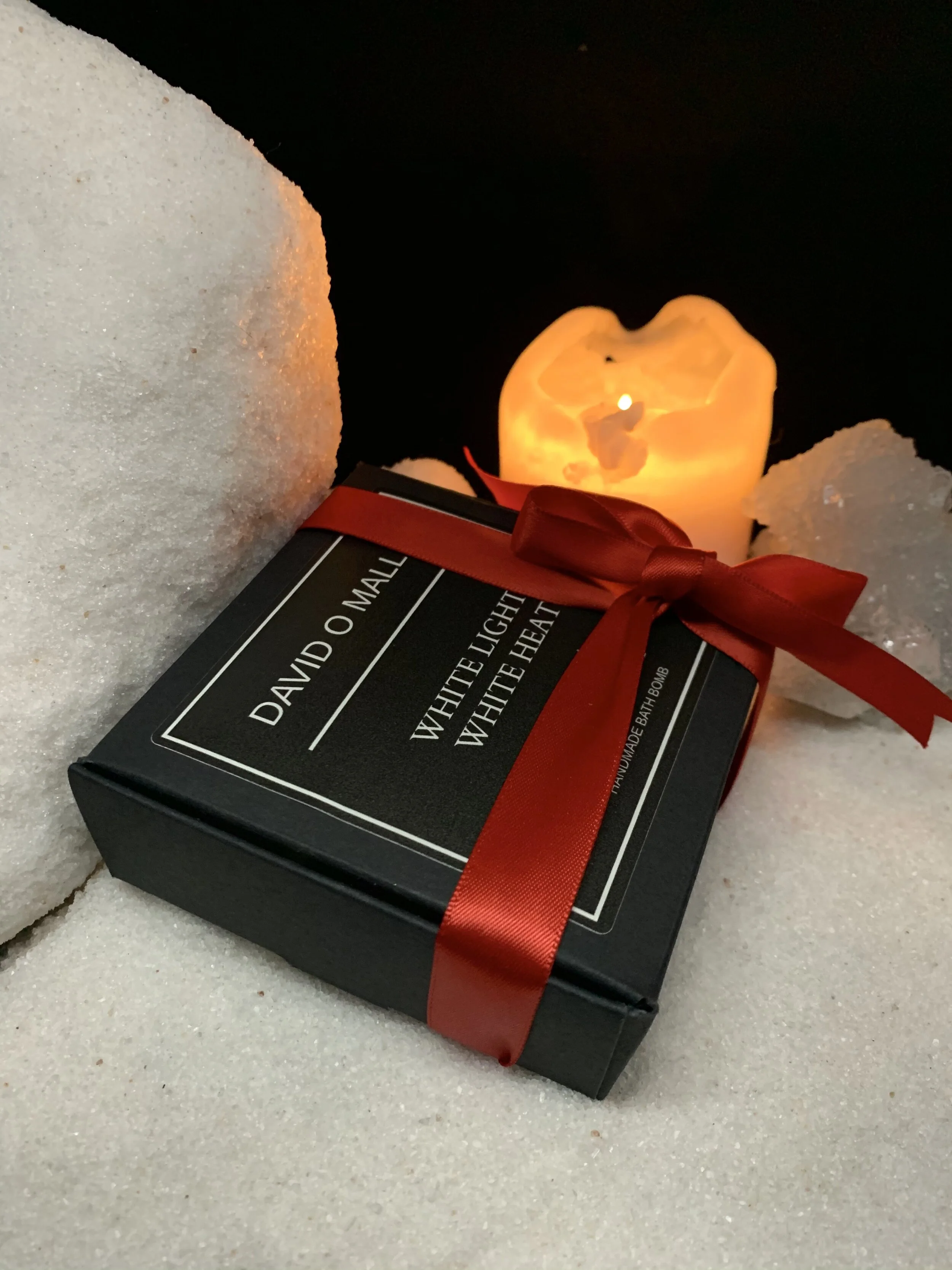 Bath Bomb - White Light 4.jpg