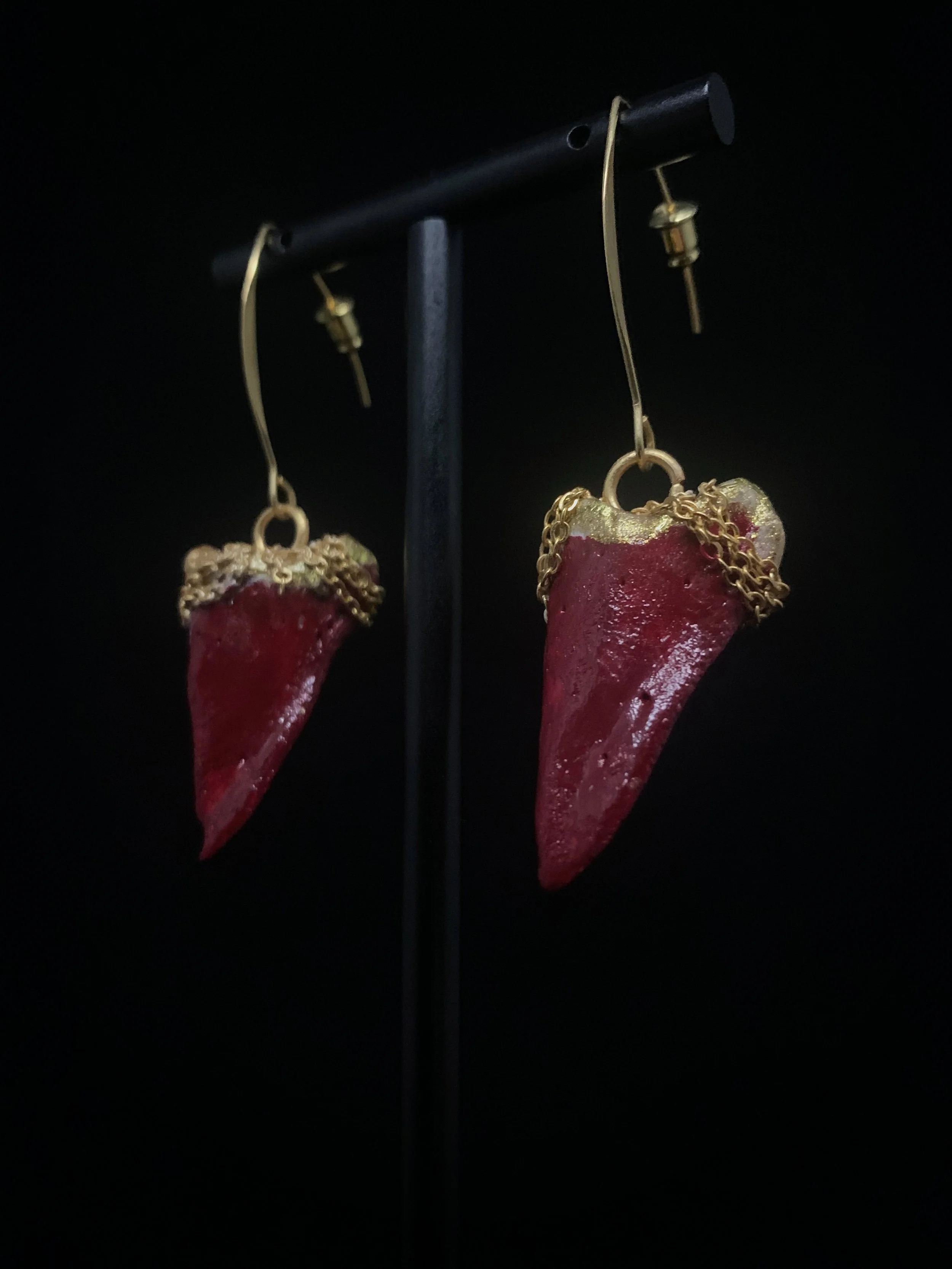 sharktooth red large 1.jpg