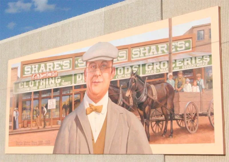 The "Charles Share" mural painted by artist Don Gray under commission from the Alva Mural Society in 2004 CC BY 3.0, https://en.wikipedia.org/w/index.php?curid=14605248