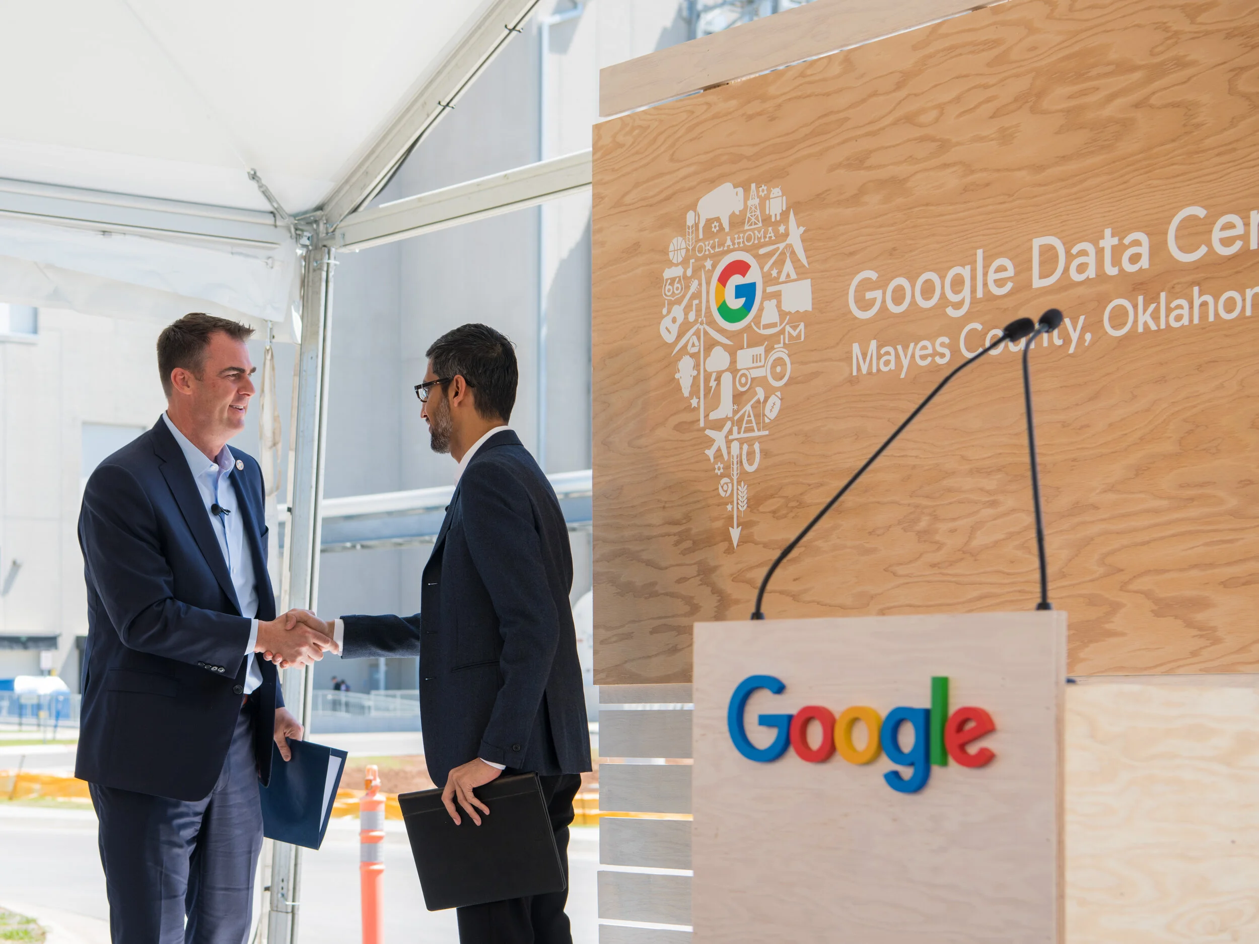 2019_6_12_Data_Center_0617 Sundar Pichai and Gov Stitt.jpg