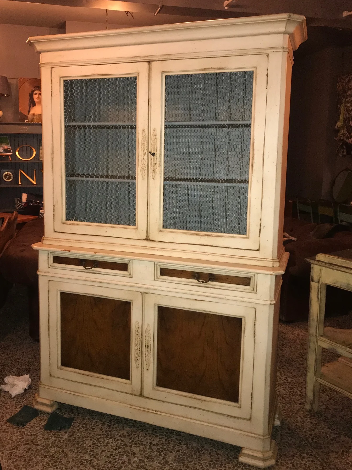 Large American Linen Cupboard (early 20th Century) - SOLD