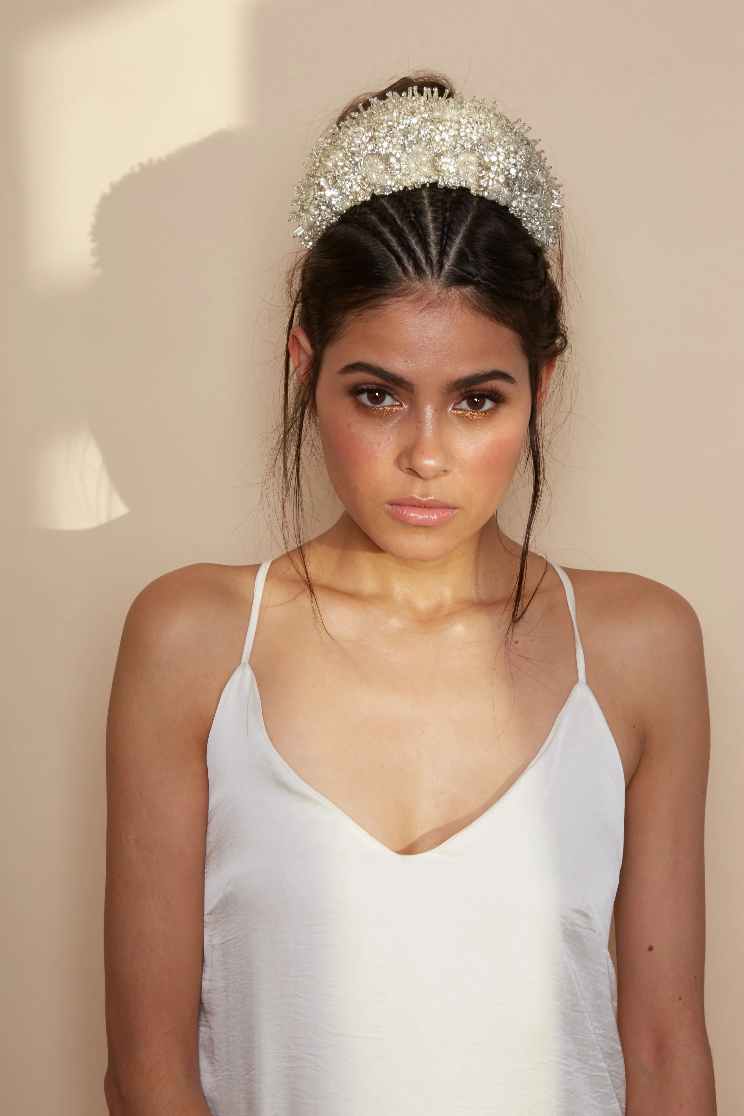 Luz Crystal Crescent