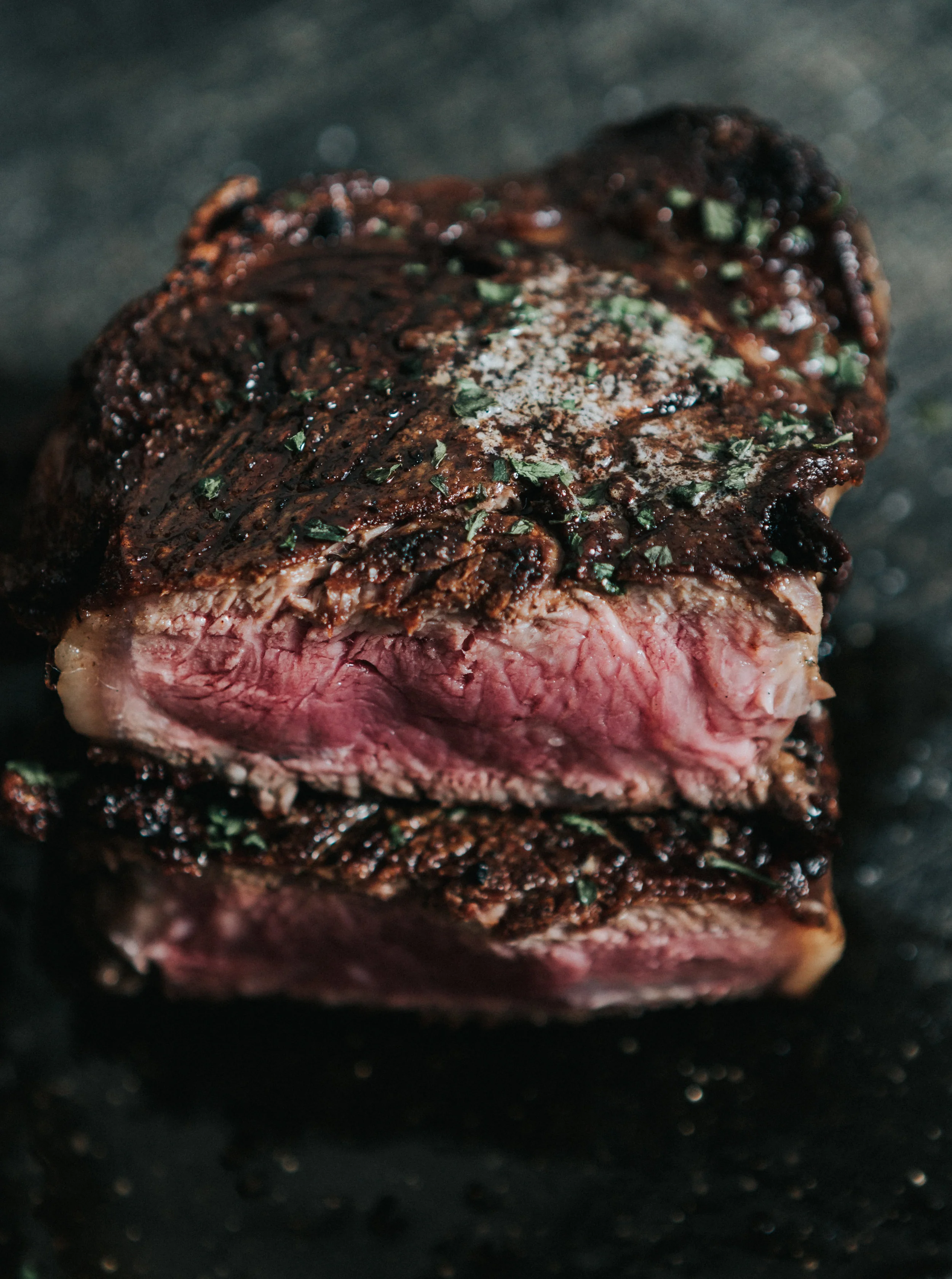 steak-cut-in-half-PLFWV2L.jpg