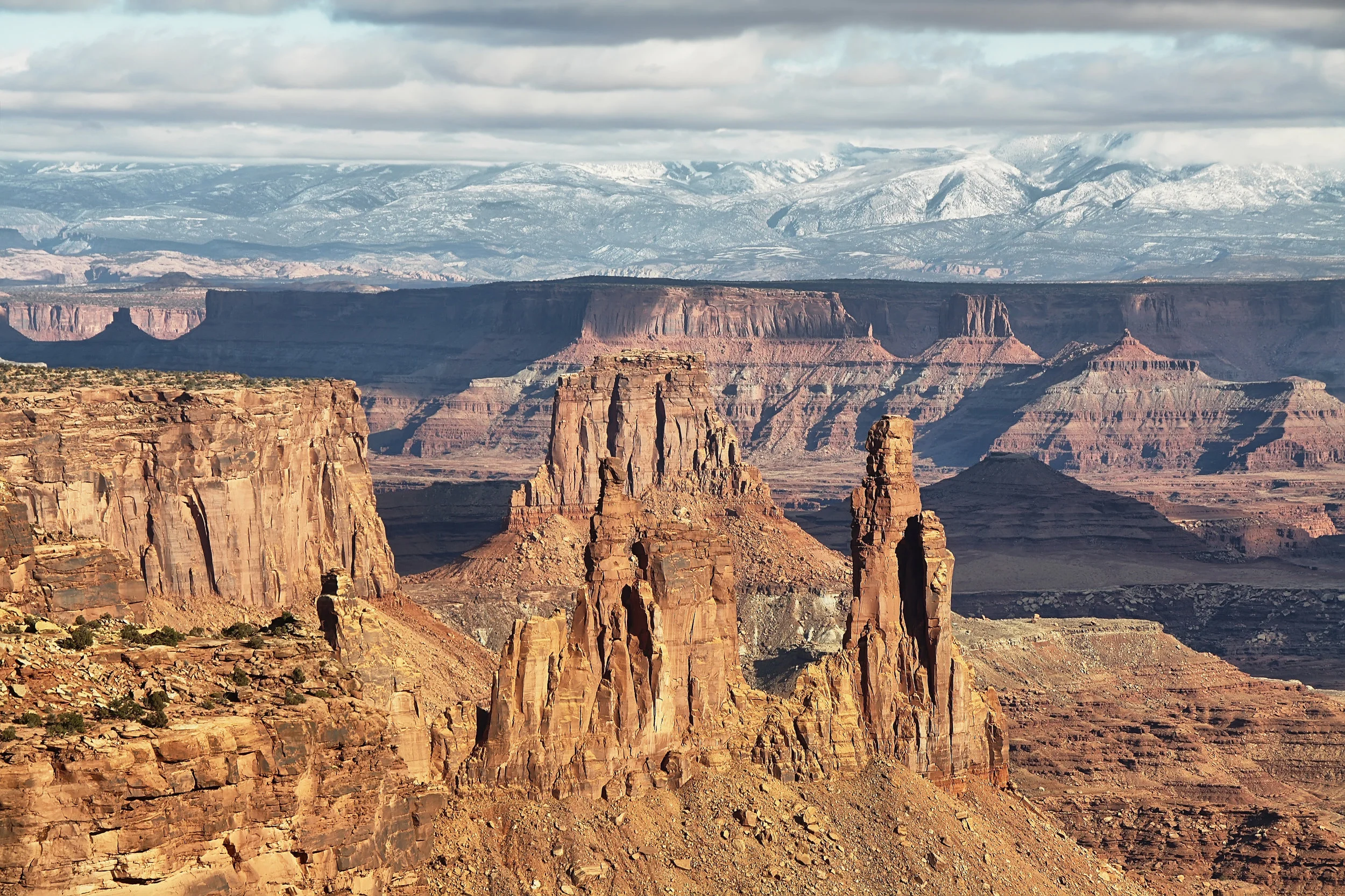 view-from-mesa-arch-in-canyonlands-national-park-PLLVCLV.jpg