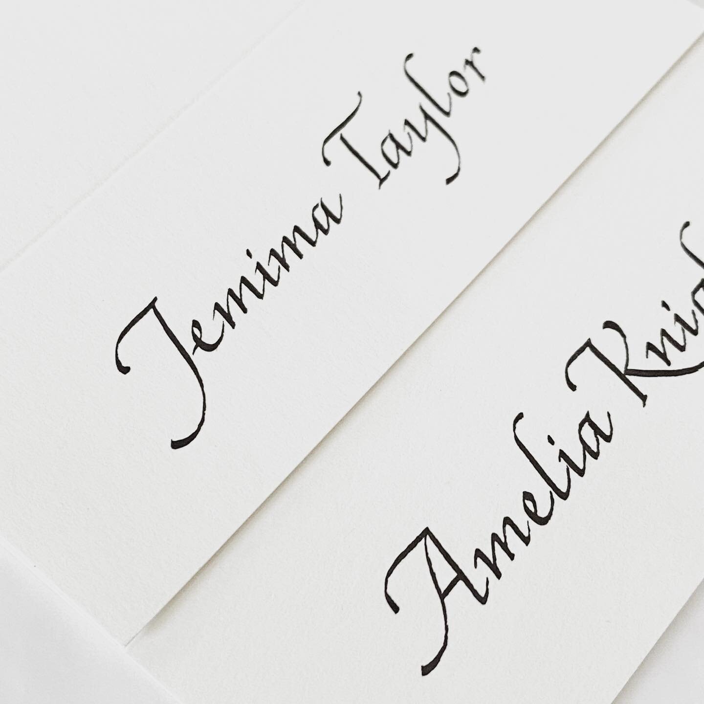 Let&rsquo;s see what this year will bring. For now events are on, even if with fewer guests! 

Placecards in italic. Italic was the first script I learned way back when I tried myself in calligraphy. I still really enjoy the accuracy and neatness of 