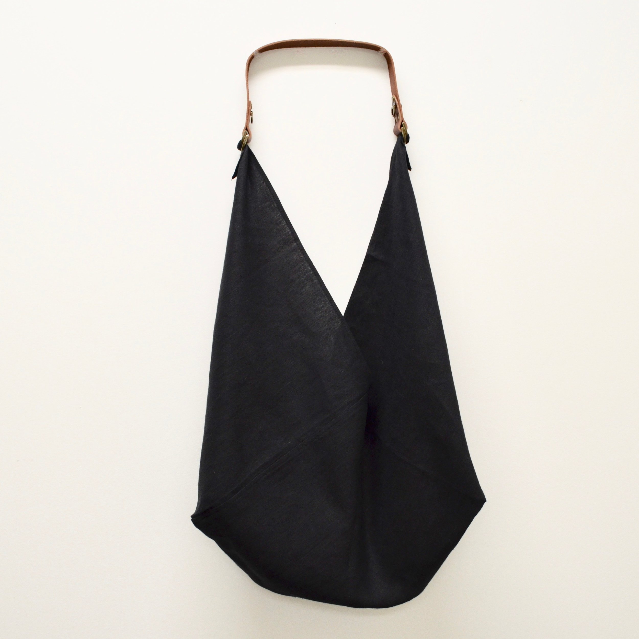 large bag w/ handle - neutrals — BUKURO