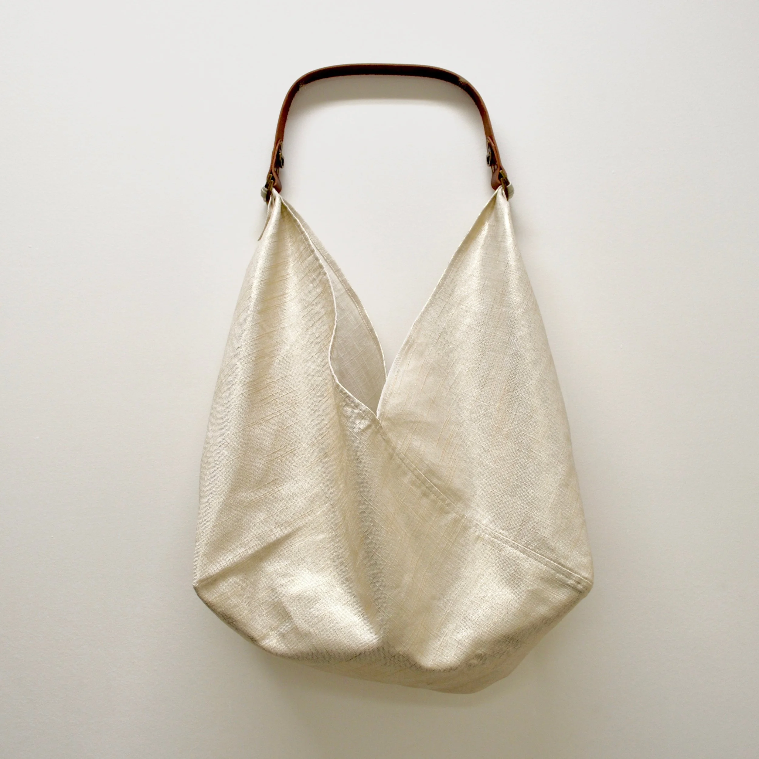 medium bag w/ handle - metallics