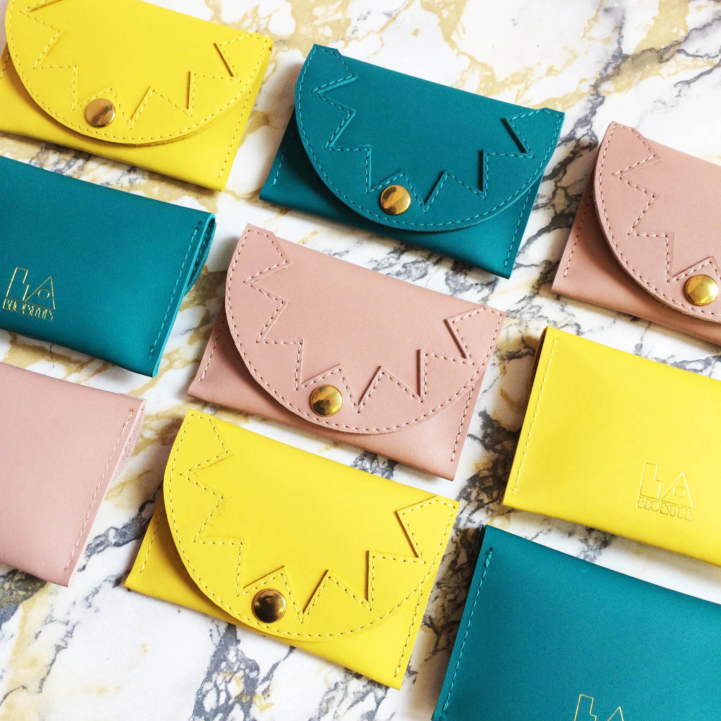 1000x1000_ZigZag_Cardcase_Allcolors.jpg