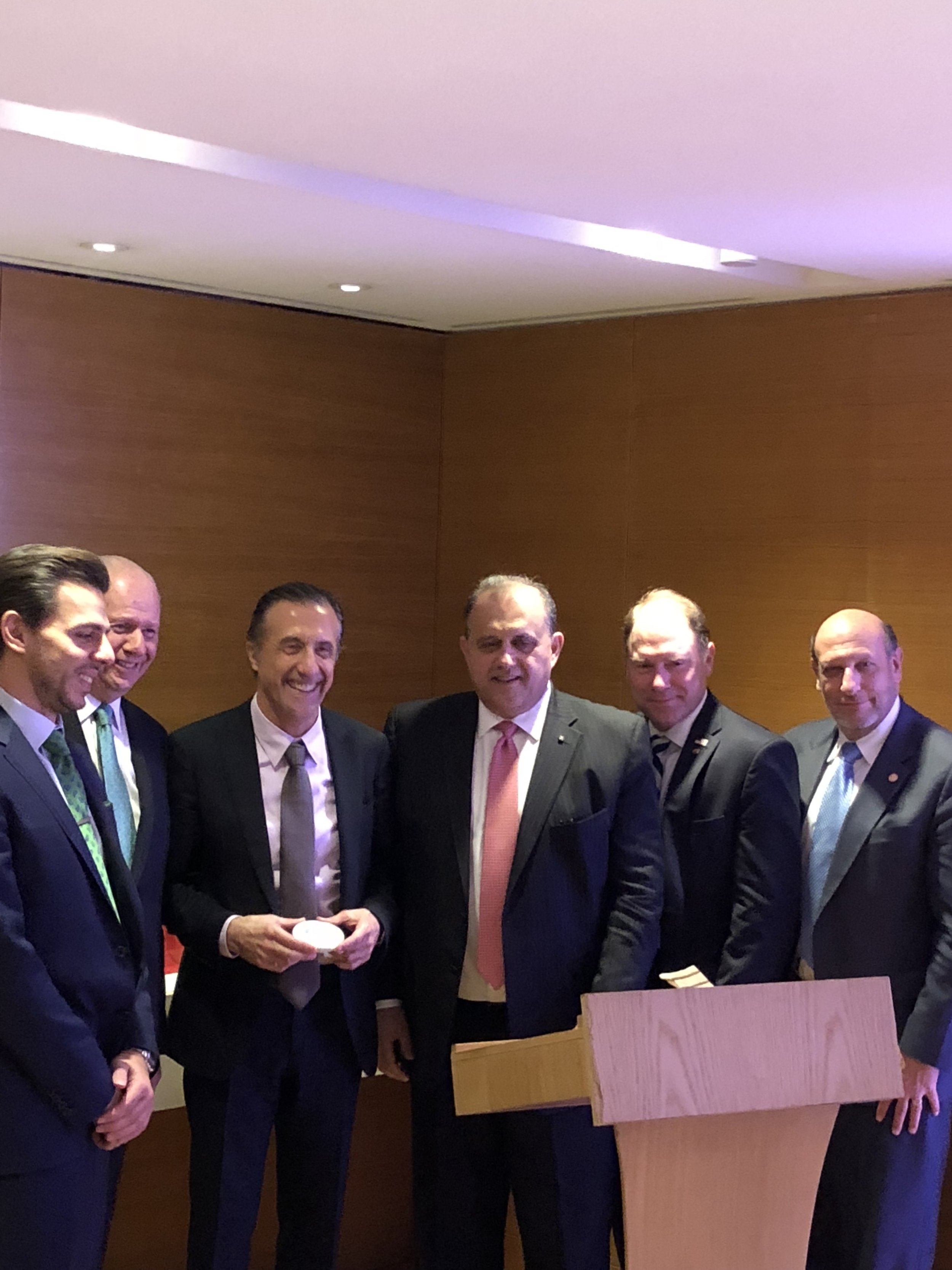  Delegation heads presenting Hellenic Entrepreneurs Association (HEA) President Vasilis Apostopoulos and HEA Vice President Christian Hadjiminas with a momento.&nbsp; 