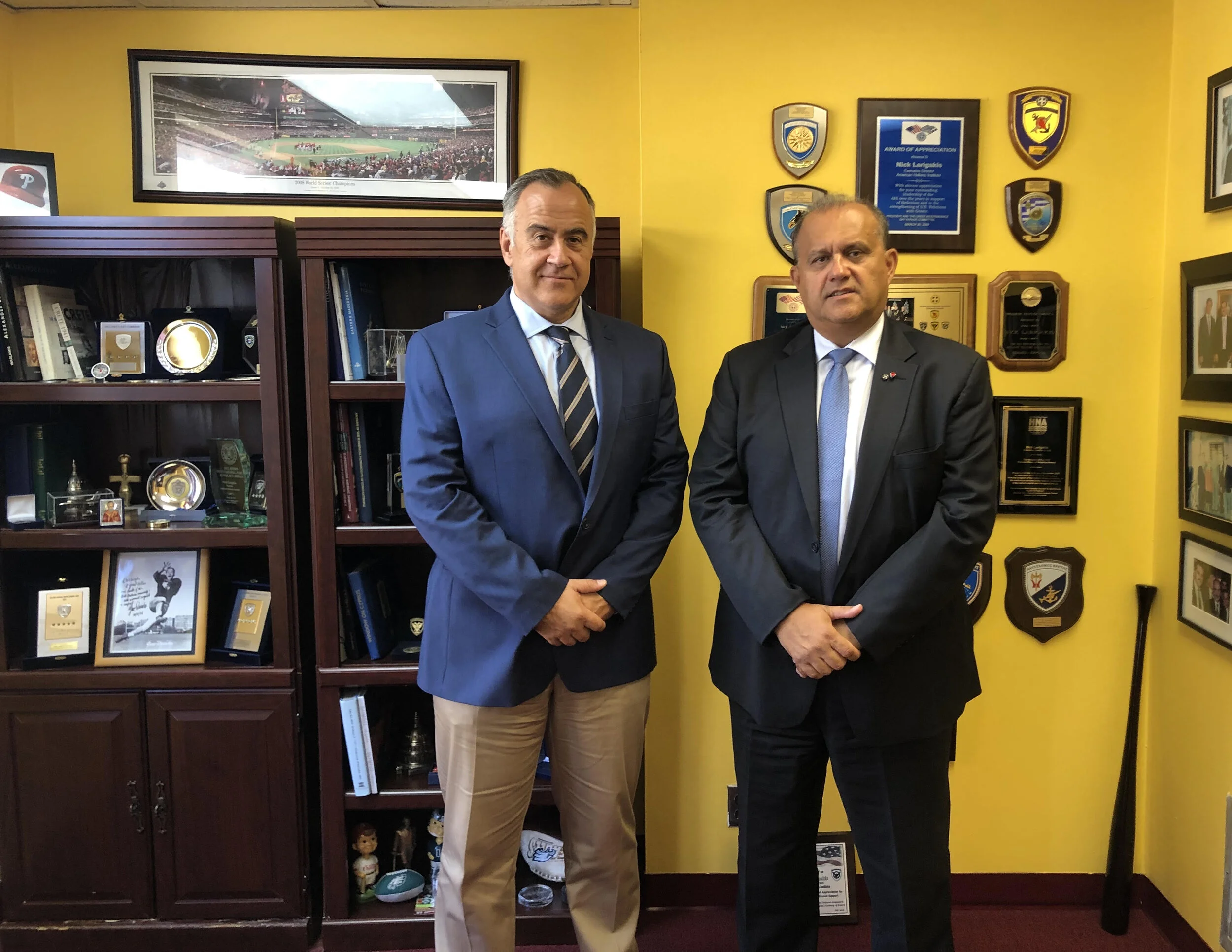 (L-R) Col. Dimitris Bistis, the new Air attaché at the Embassy of Greece in Washington, D.C., and AHI President Larigakis