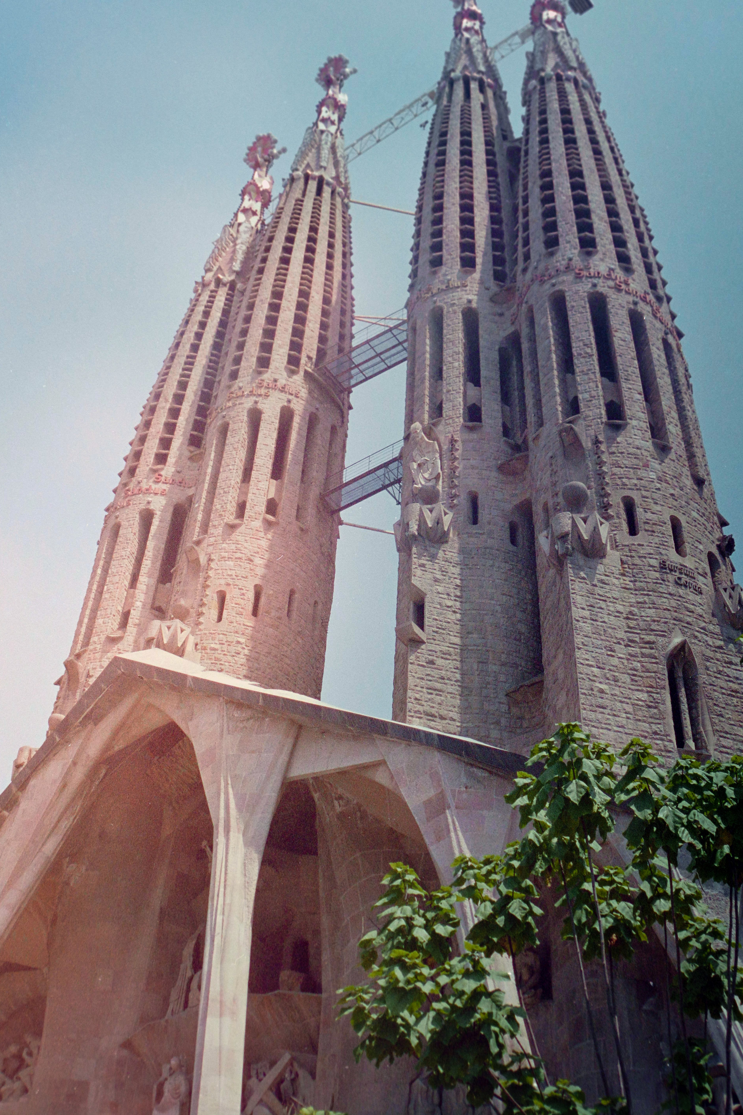 Sagrada Familia engrance.jpg