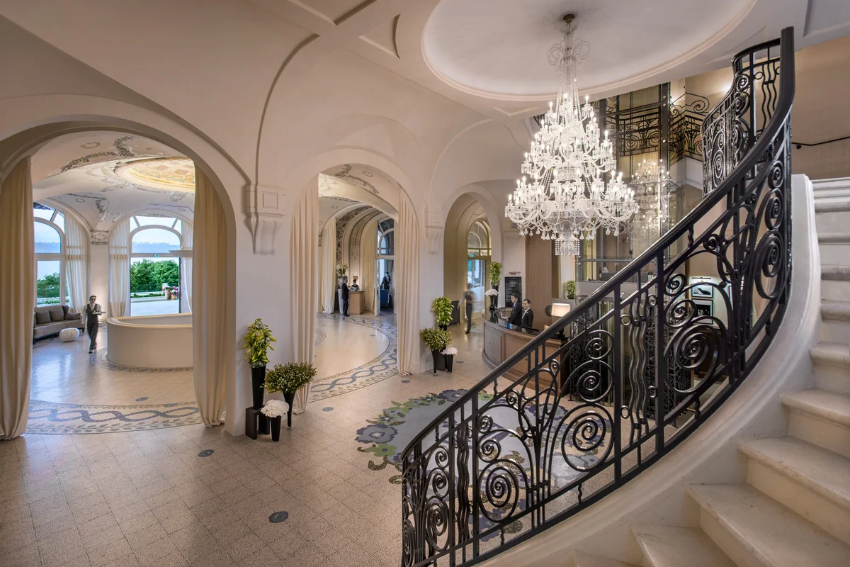 Entrance // Photo © Hôtel Royal, Evian Resort - France.