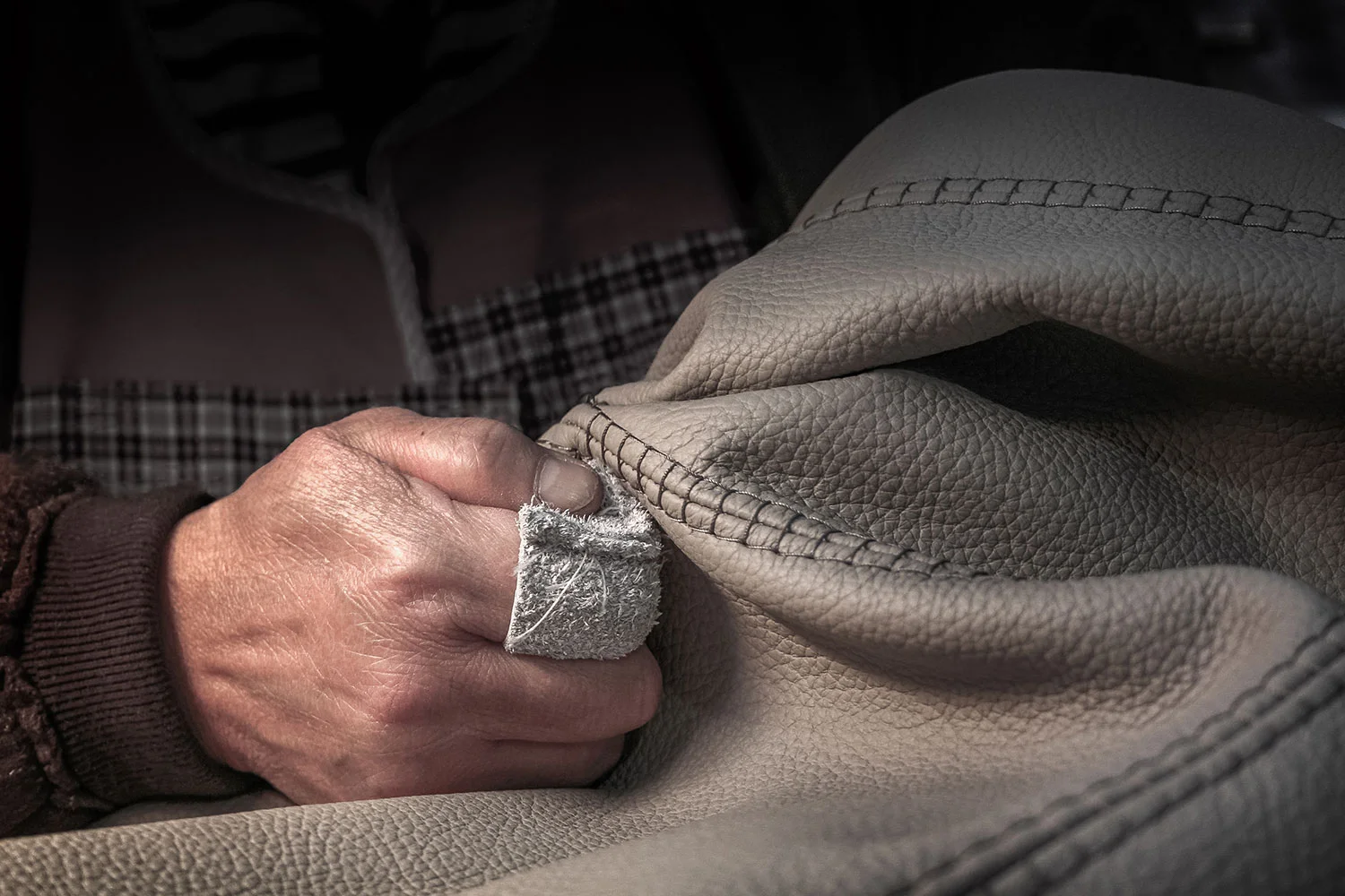 Larforma_Hand Sticht.jpg