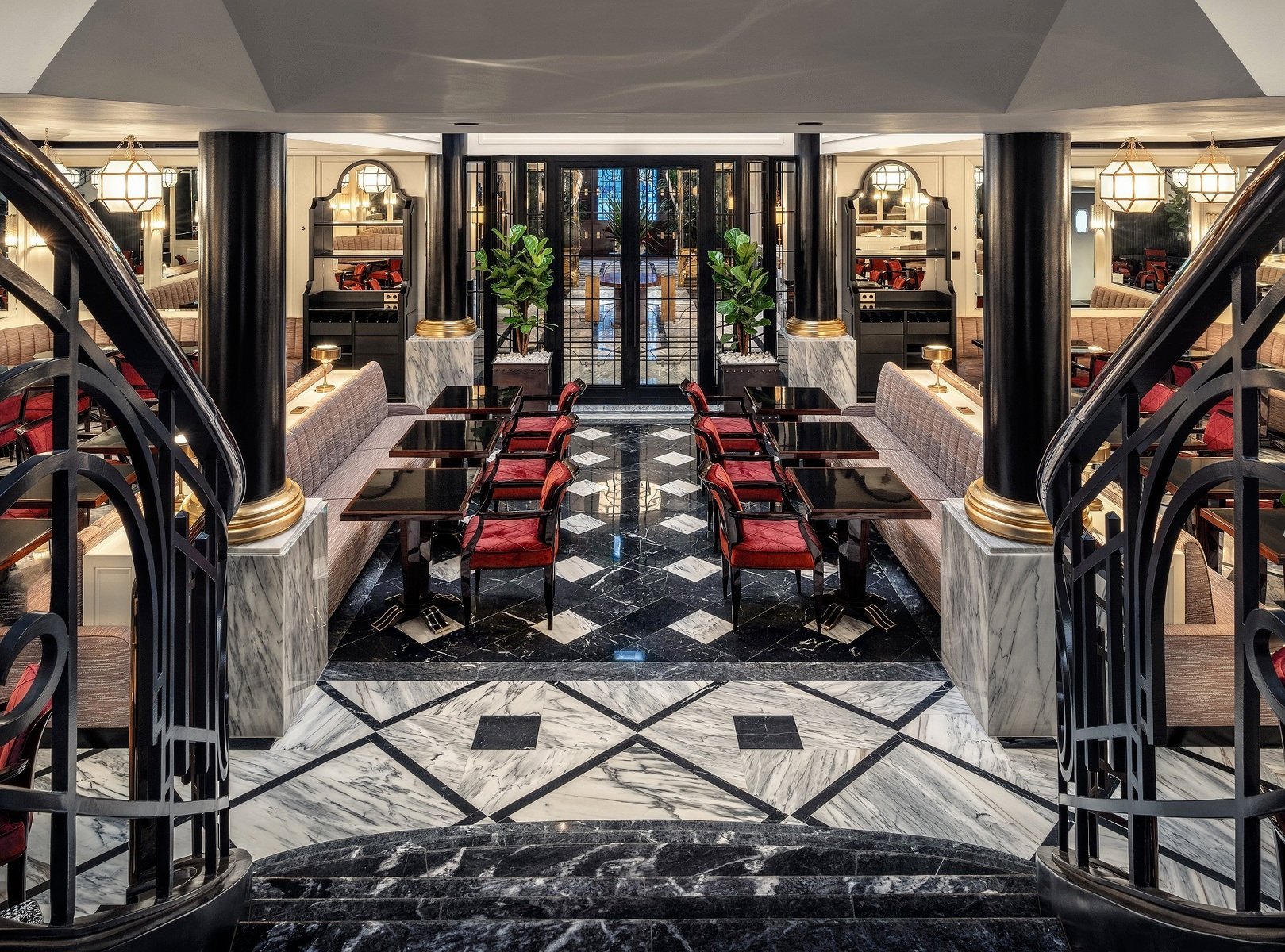maison_albar_hotels_monumental_palace_restaurant_monument_escaliers.jpeg