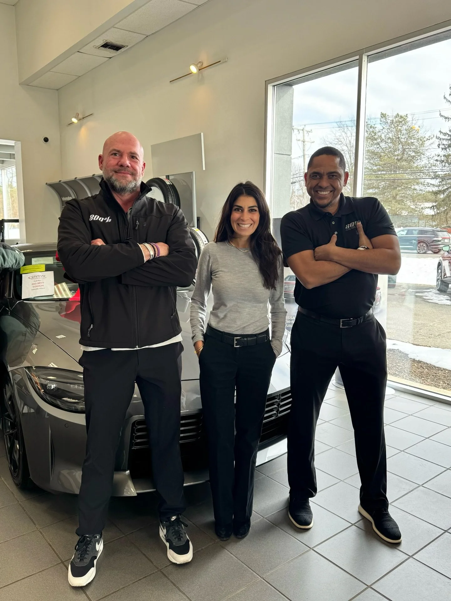 What an incredible day at our dealerships!
 We had the opportunity to welcome @glenn_lundy from @800eliteautomotiveclub to speak with our sales team, and it was exactly the motivation we needed.
Results don&rsquo;t happen by accident. They&rsquo;re b
