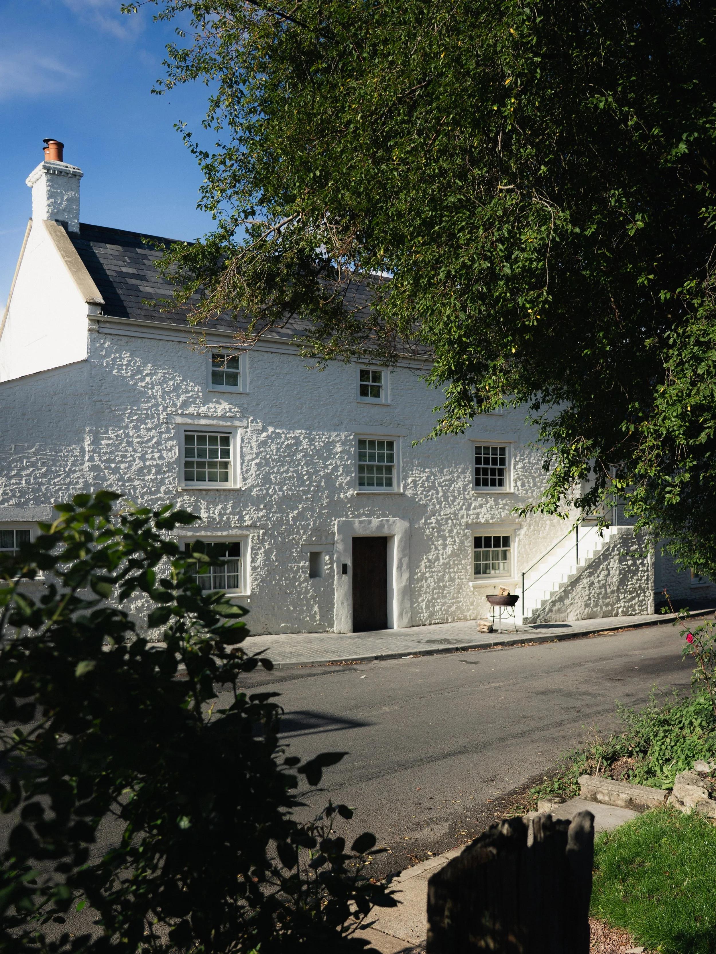 Osip 2.0 🏡 
@osiprestaurant 
___
Osip&rsquo;s new home, a 300-year-old Somerset inn reimagined as an intimate restaurant and four-room guesthouse, rooted in its surrounding farmland.