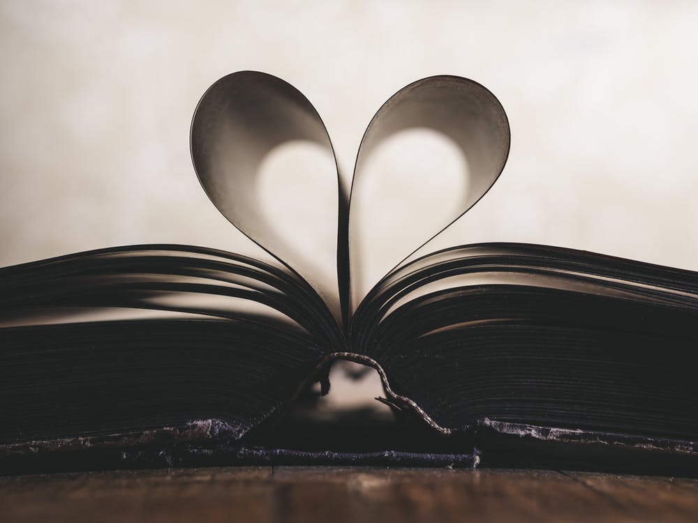 paper-romance-symbol-valentine-159526.jpeg