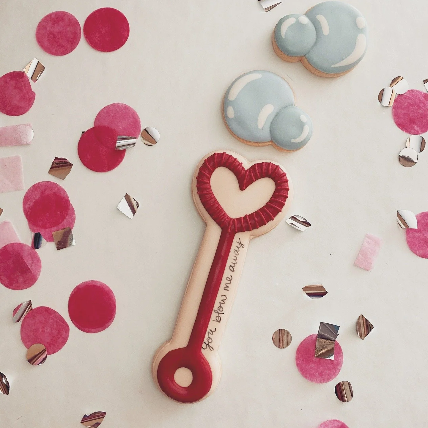 Valentine's Day pre-orders are open!

ALL cookies this Valentine's day are feature ALL NATURAL FOOD COLORING!! (Writing on bubble wand is the only artificial color used in all cookies.)

Pick ups will be in Winterville on Wednesday the 11th and Thurs