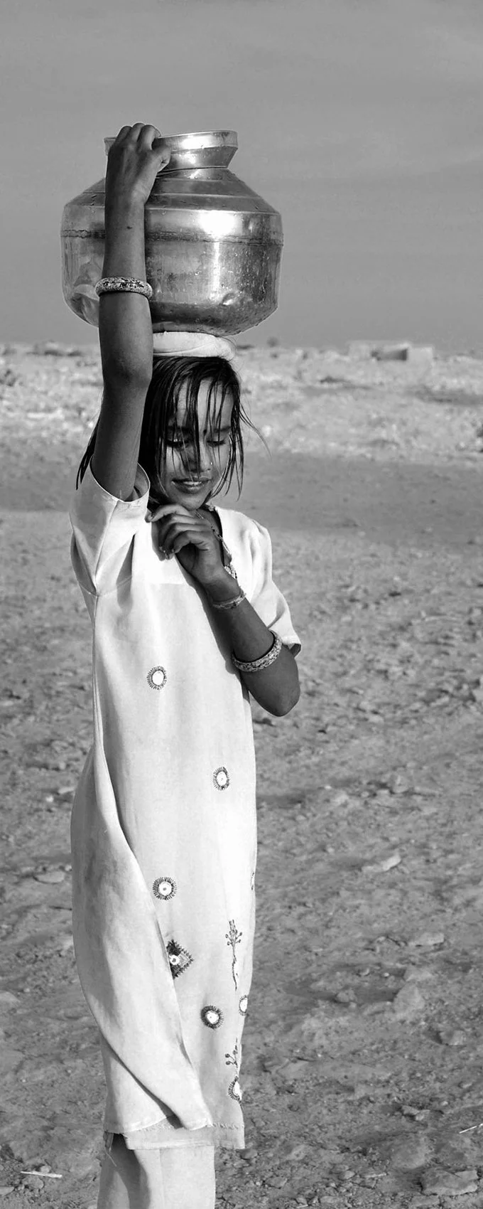 __13_etrato niña con cantaro menos alta.jpg