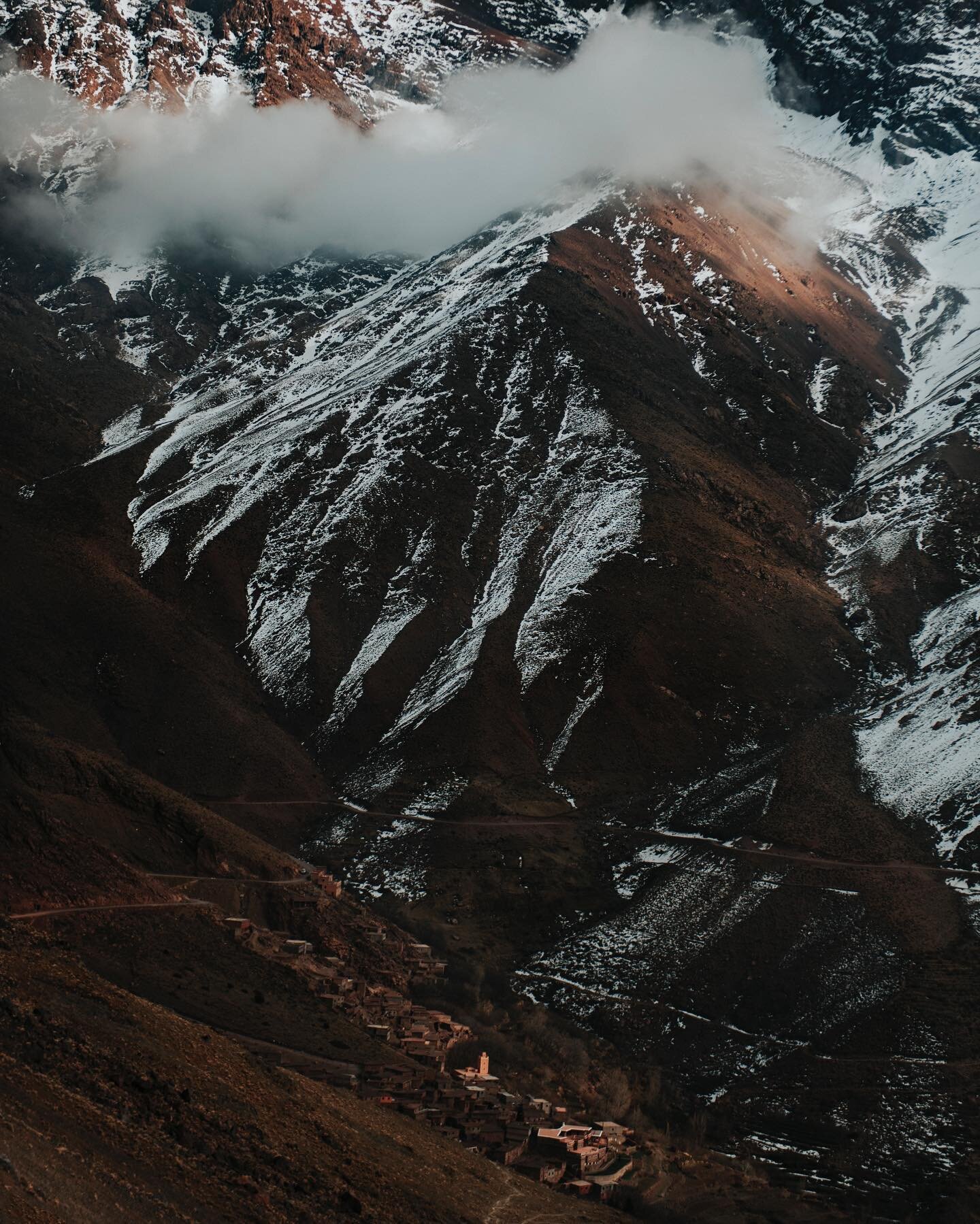 Op avontuur in de Atlas. 🏔 #marokko 
.
.
.
.
.
.

#travel #mountains #nature #travelphotography #landscape #photography #sky #travelgram #naturephotography #wanderlust #instagood #adventure #instatravel #naturelovers #serialshooters #moodygrams #fan