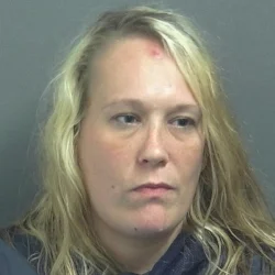 Woman walking in middle of highway carried out of harm’s way by deputies