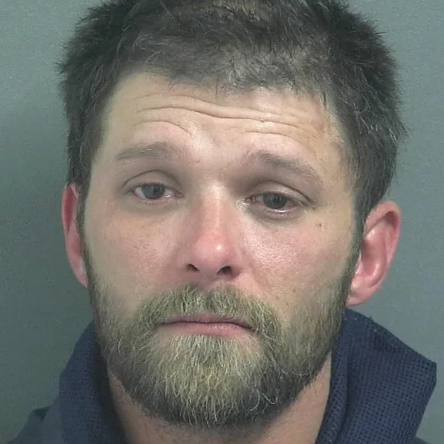 Citizen tackles man puncturing tires, holds suspect to the ground until police arrive