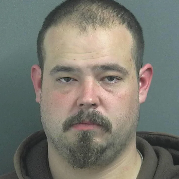 Rural Bloomfield man wanted on two warrants