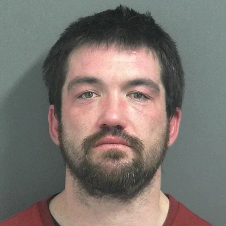 Linton man charged with theft and trespassing