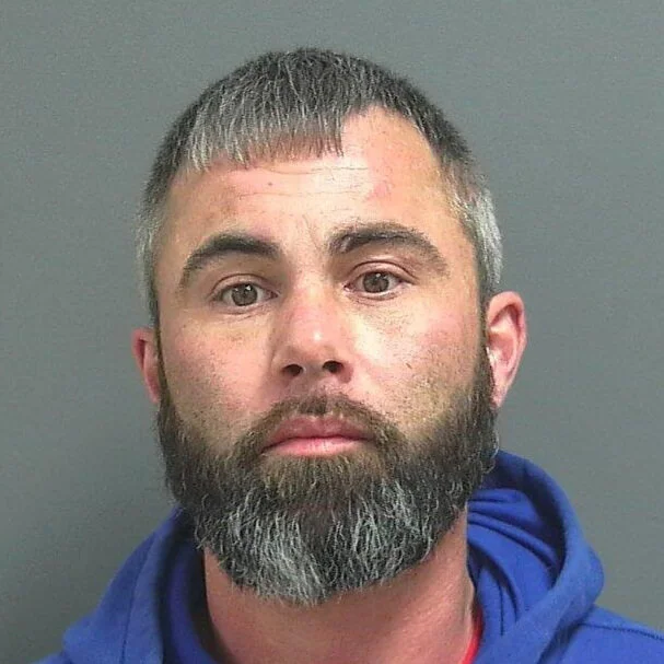 Linton man apprehended after short foot chase