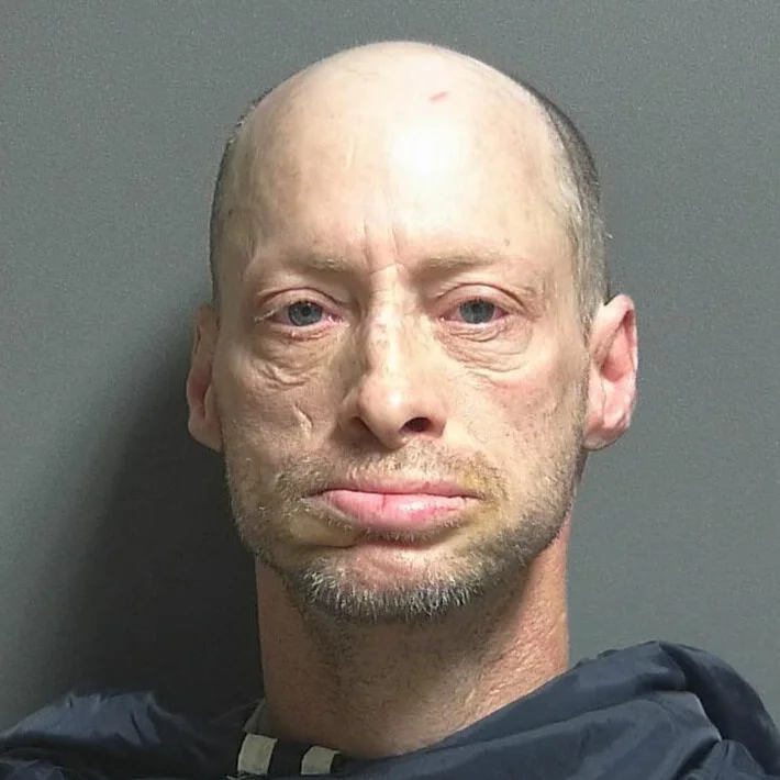 Man lands in jail after trip to see girlfriend