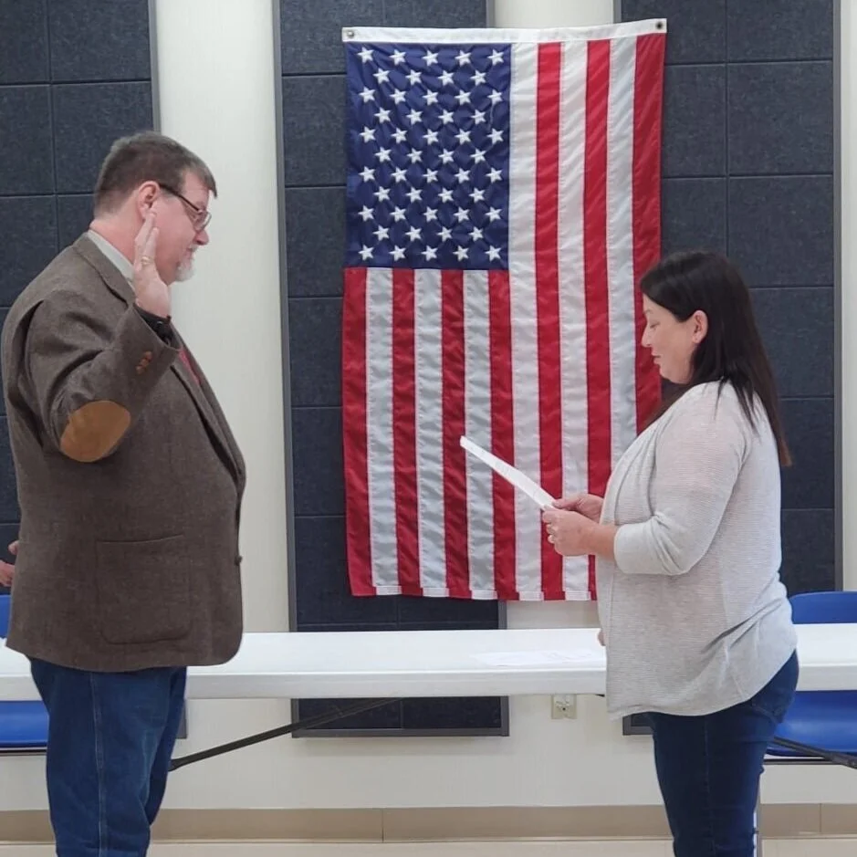 New Lyons Town Marshal sworn in on Tuesday evening