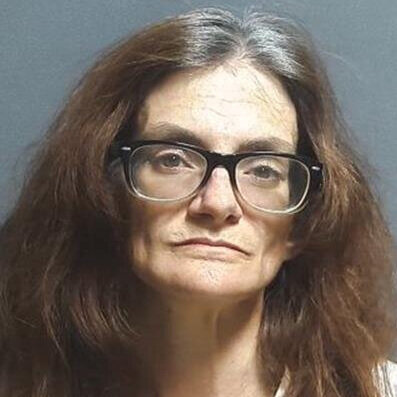 Resident calls 911 about a strange woman in his yard late at night