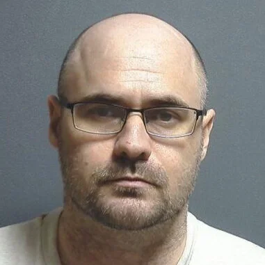 Newberry man, accused of hitting VFW flagpole in Worthington, is back in jail