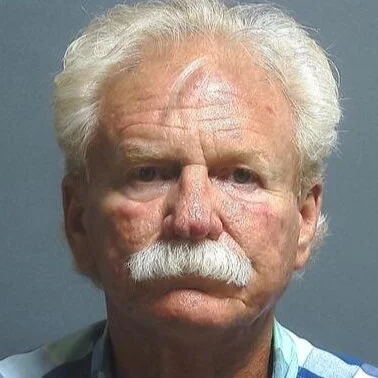 Linton man accused of OVWI after driving his Lincoln into a ditch