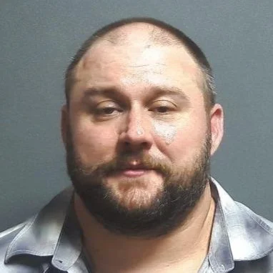 Lyons man accused of punching woman in face