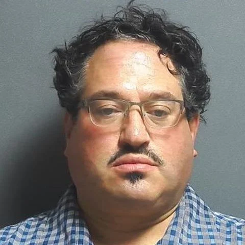 Man breaks woman's nose, deputy puts man behind bars