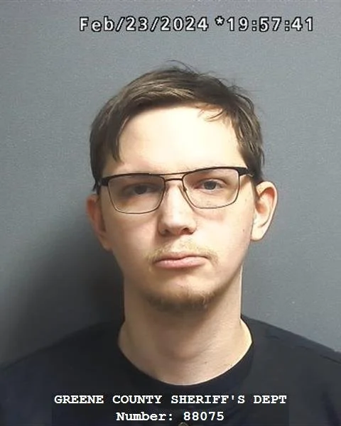 Linton man arrested after failing to pay for more than $500 worth of items